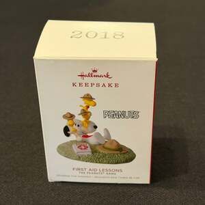 2018 Hallmark Keepsake Snoopy First Aid Lessons Christmas Beagle Scout Peanuts